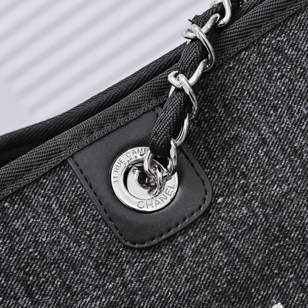 シャネルバッグ角部分ディテール